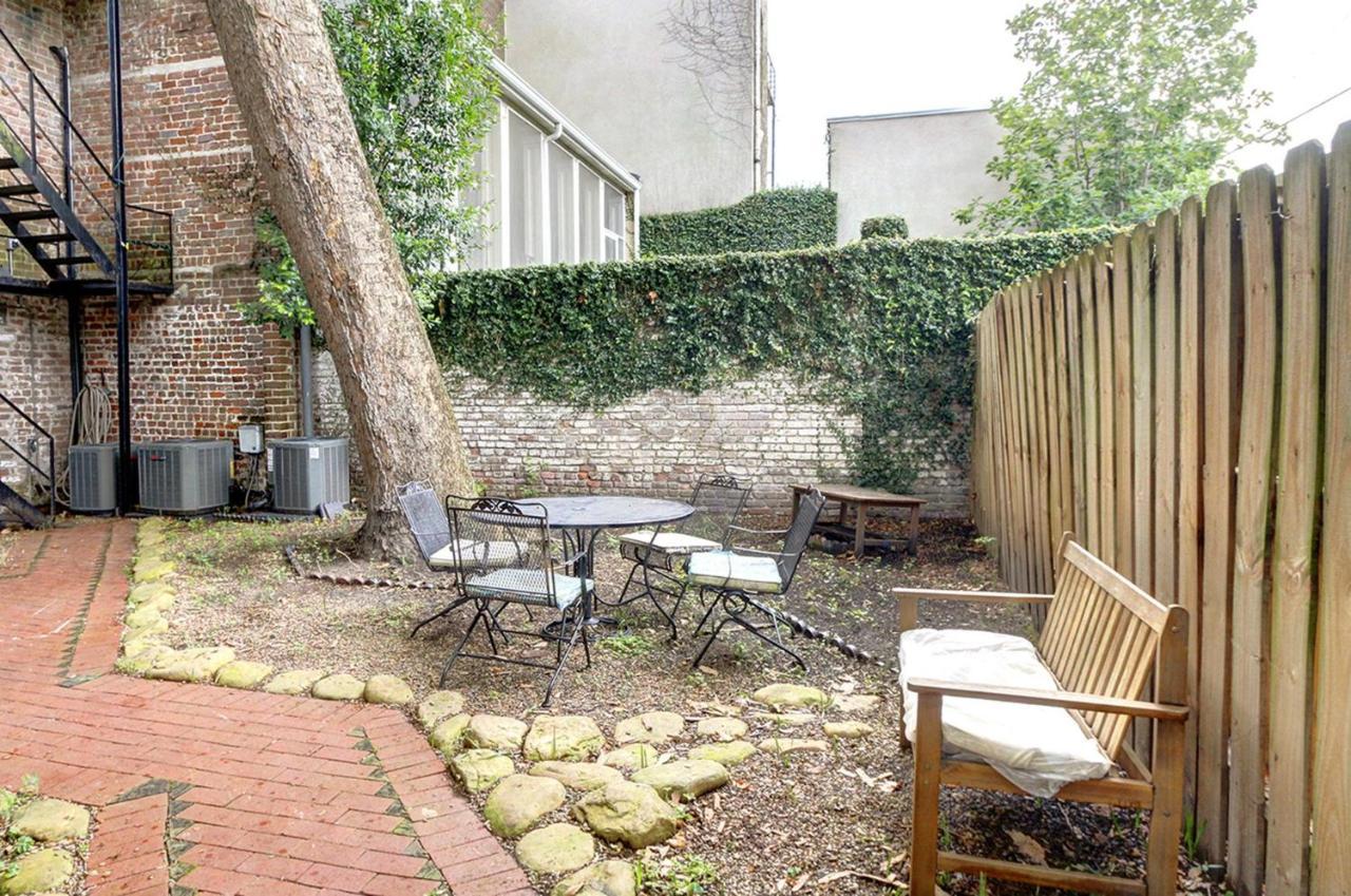 Oglethorpe Manor Garden Level Appartement Savannah Buitenkant foto